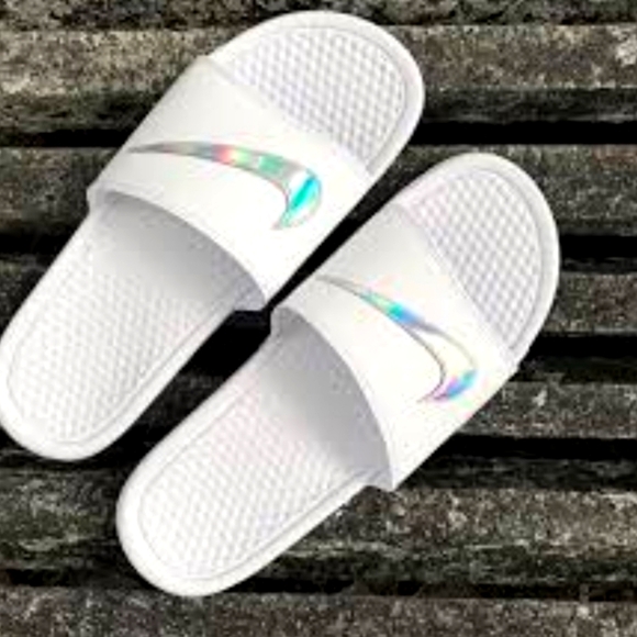 Nike Silver Swoosh White Womens Size 7 Comfy Squishy Reflective center Swoosh - Picture 3 of 8